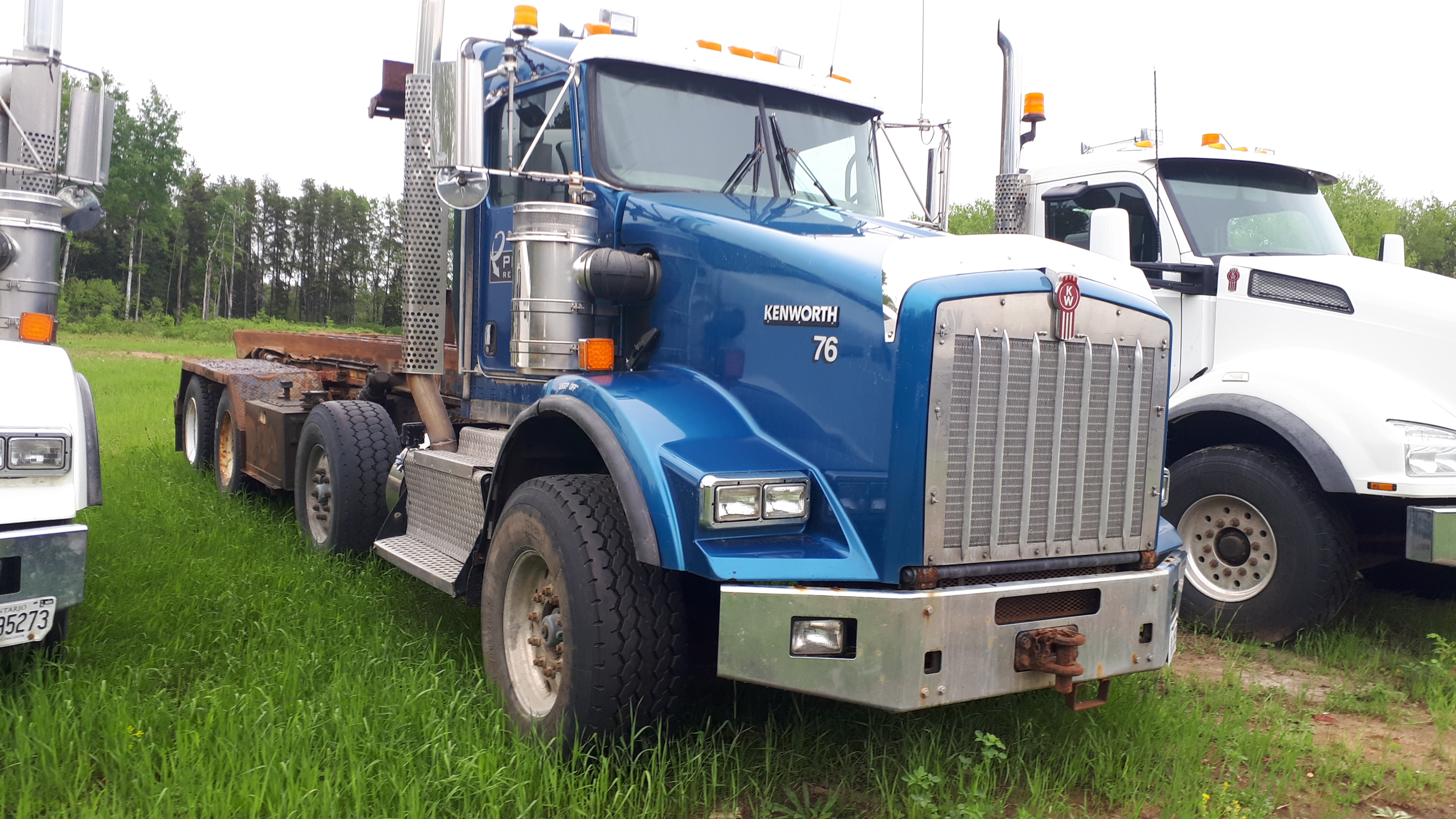 2011 Kenworth T800, Tri Axle, Roll Off - Active Equipment Sales